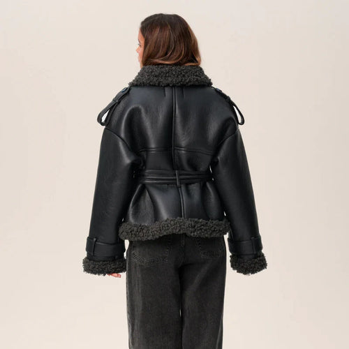 Lina Lederjacke