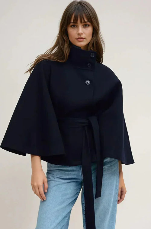 Arlette - Cape mit Gurt