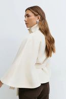 Arlette - Cape mit Gurt